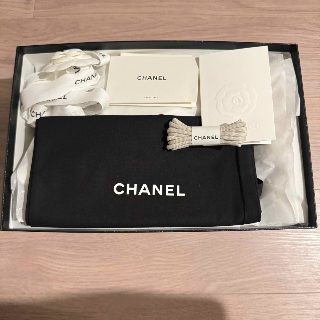 CHANEL(シャネル)のCHANEL スニーカー レディースの靴/シューズ(スニーカー)の商品写真