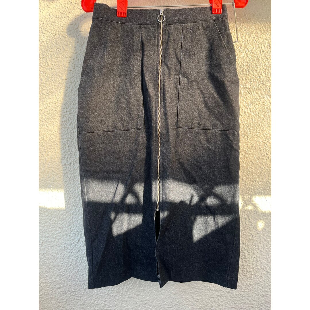 韓国 デニムスカート (Aland取り扱い韓国ブランド NOIR) レディースのスカート(ひざ丈スカート)の商品写真