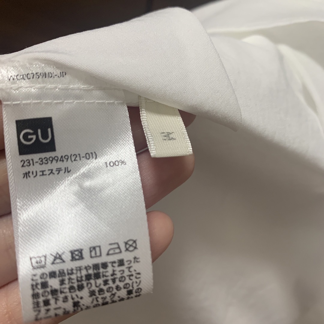GU(ジーユー)のGU フリルカラーブラウス　ホワイト　M レディースのトップス(シャツ/ブラウス(長袖/七分))の商品写真