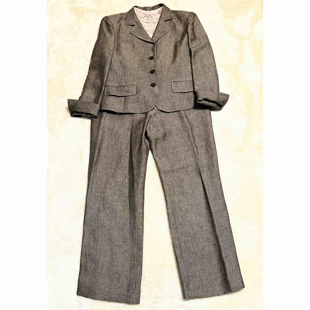 ツイードパンツスーツ　プレタポルテコレクション レディースのフォーマル/ドレス(スーツ)の商品写真