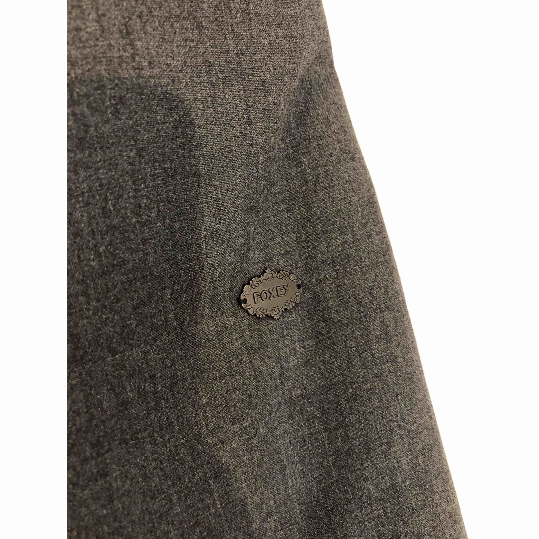 FOXEY NEW YORK(フォクシーニューヨーク)の未使用　フォクシー中綿パフ袖ジャケット　38 レディースのワンピース(ひざ丈ワンピース)の商品写真