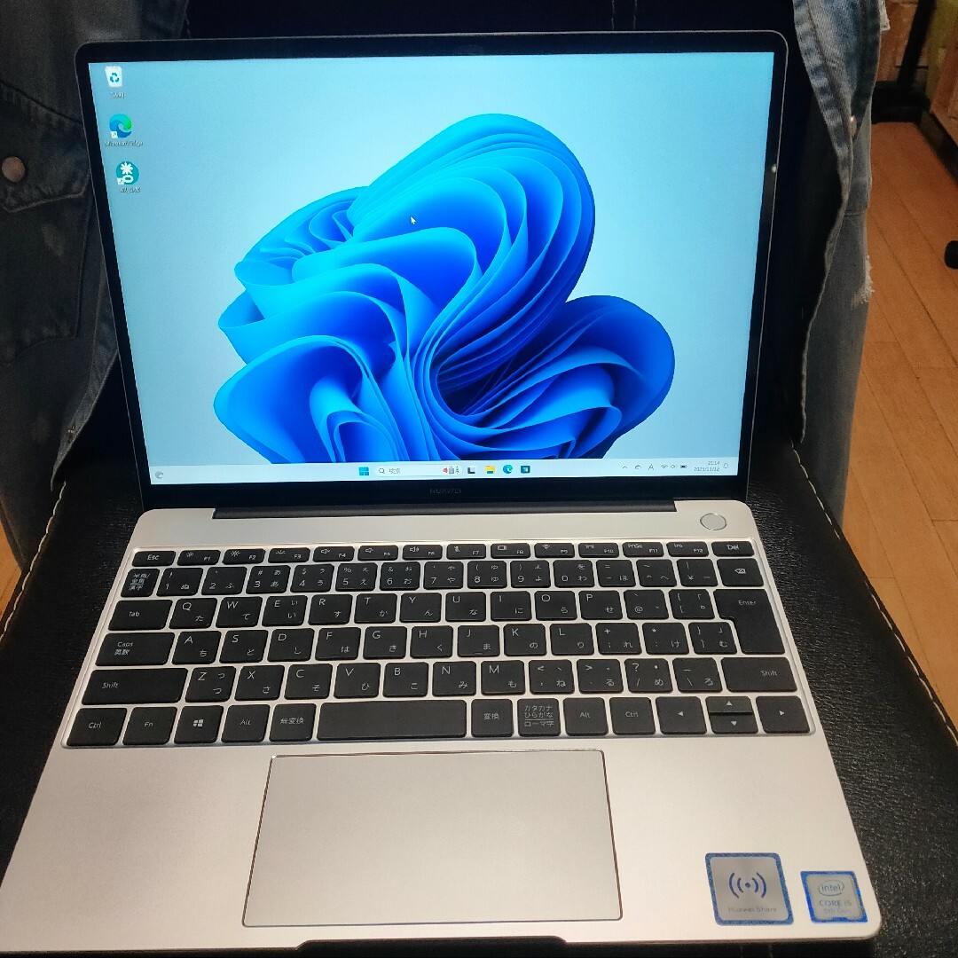 美品　HUAWEI MateBook 13