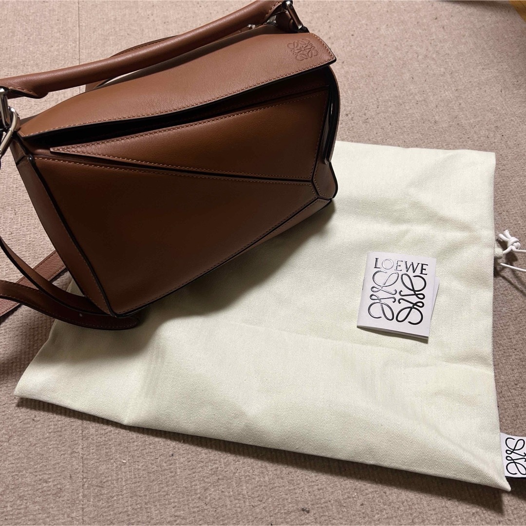 LOEWE - 新品未使用パズルバッグ スモール (クラシックカーフ) 色