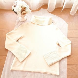 値下げ★FOXEY★フォクシー★３８★可愛いオフホワイトニットセーター新品