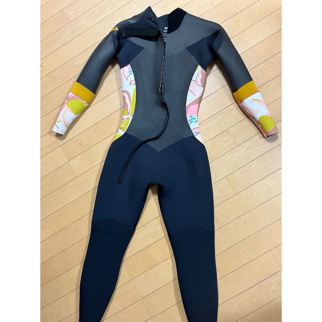 新品 ROXY ウェットスーツ セミドライ Ｍサイズ