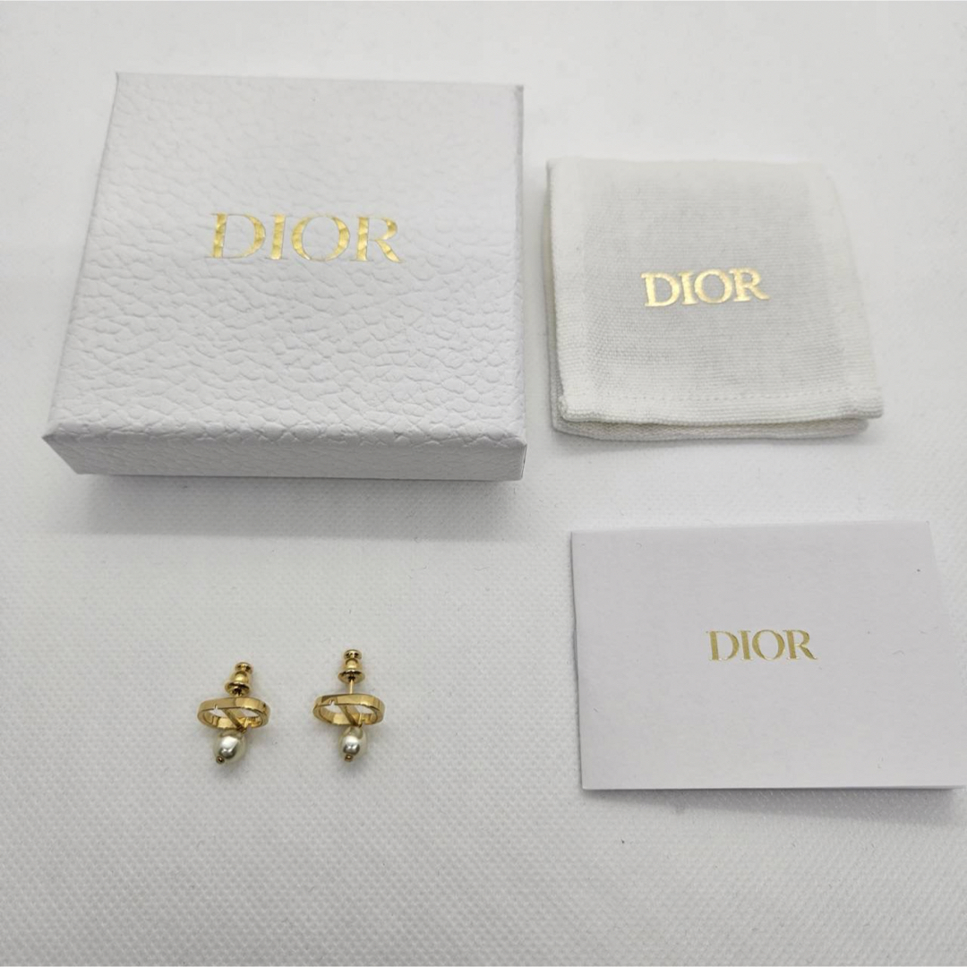 【新品未使用】Dior PETIT CD ピアス 両耳