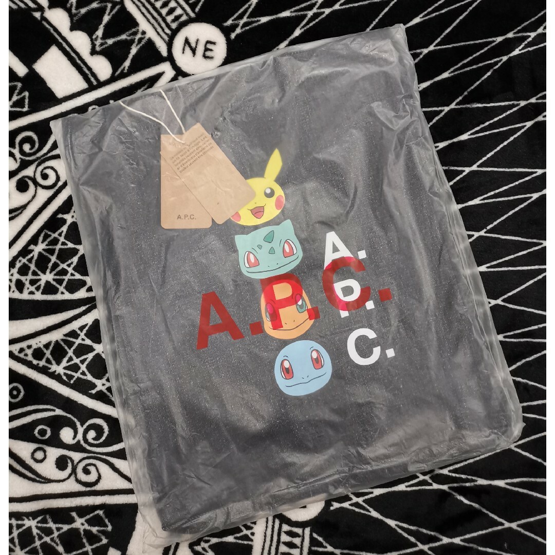 A.P.C(アーペーセー)のA.P.C.  アーペーセー Pokemon Lou トートバッグ レディースのバッグ(トートバッグ)の商品写真