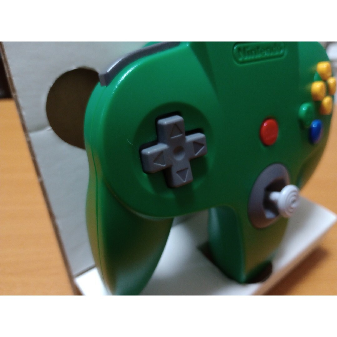 ニンテンドー64 コントローラー ブロス エンタメ/ホビーのゲームソフト/ゲーム機本体(家庭用ゲーム機本体)の商品写真