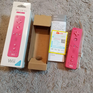 ウィー(Wii)のWiiリモコン ピンク 箱つき(家庭用ゲーム機本体)