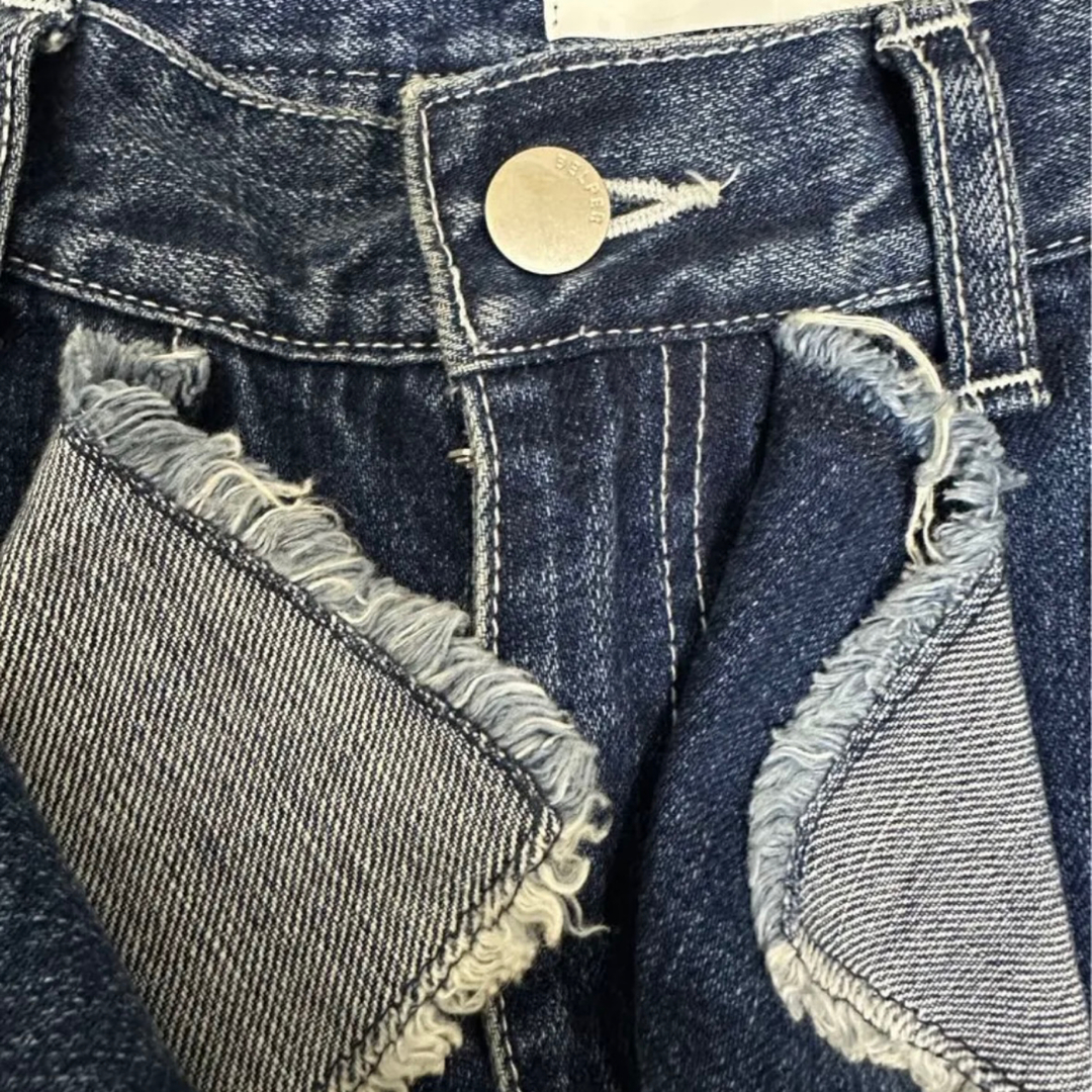 Maison Martin Margiela(マルタンマルジェラ)のBELPER RUFFLE DENIM PANTS レディースのパンツ(カジュアルパンツ)の商品写真