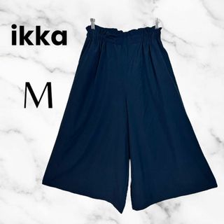 イッカ(ikka)の【ikka】クロップドワイドパンツ　ガウチョ　楽かわ　ストレッチ素材　ネイビーM(カジュアルパンツ)