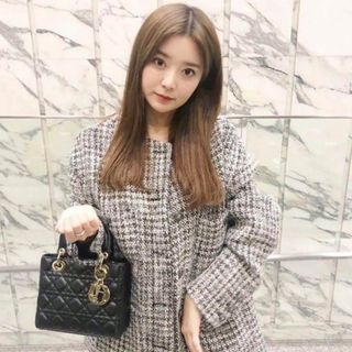 ザラ(ZARA)の山本月ちゃん着用ZARAツイードジャケット(ノーカラージャケット)