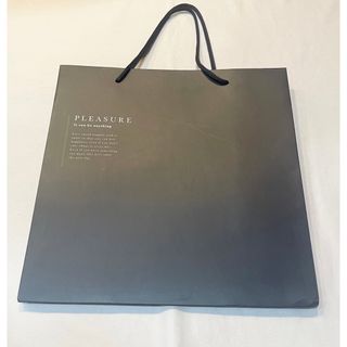 プレジャー(PLEASURES)のPLEASURE プレジャー メンズアパレル ショップ袋 ショッパー 紙袋(ショップ袋)