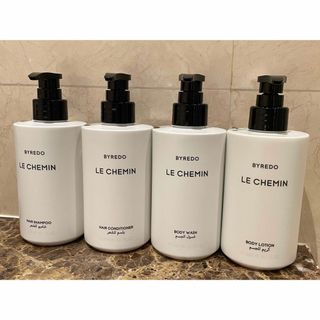 バレード(BYREDO)の日本未発売【BYREDO】LE CHEMIN 1本　新品未使用　300ml(シャンプー)