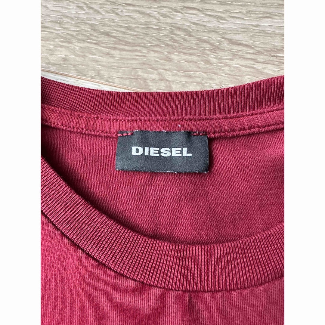 DIESEL(ディーゼル)のDIESEL ディーゼル ロゴプリント ロンT ボルドーレッド メンズのトップス(Tシャツ/カットソー(七分/長袖))の商品写真