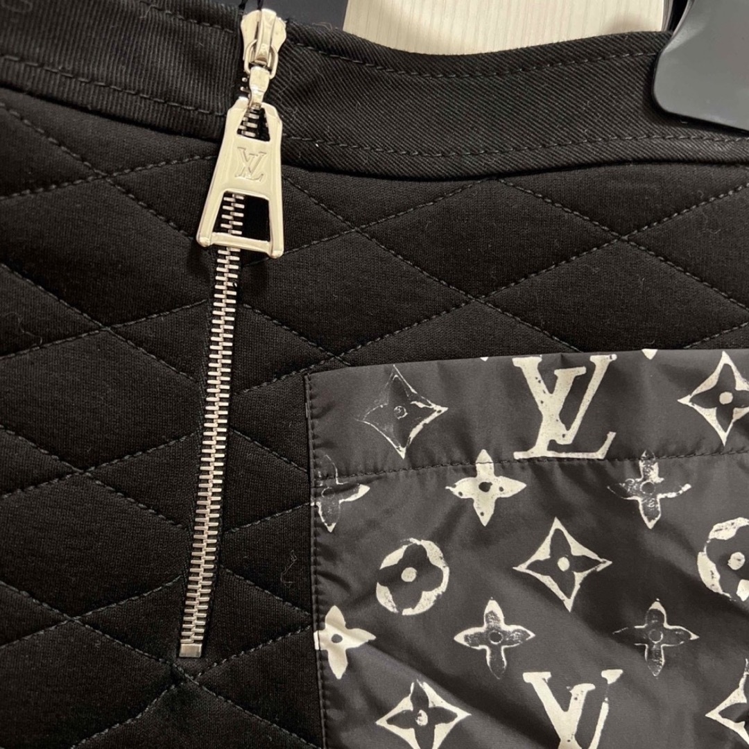 LOUIS VUITTON(ルイヴィトン)のルイヴィトン スカート レディースのスカート(ミニスカート)の商品写真