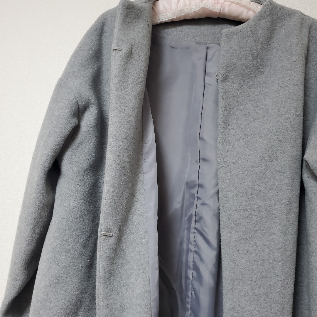 グレイノーカラーロングコート レディースのジャケット/アウター(ロングコート)の商品写真