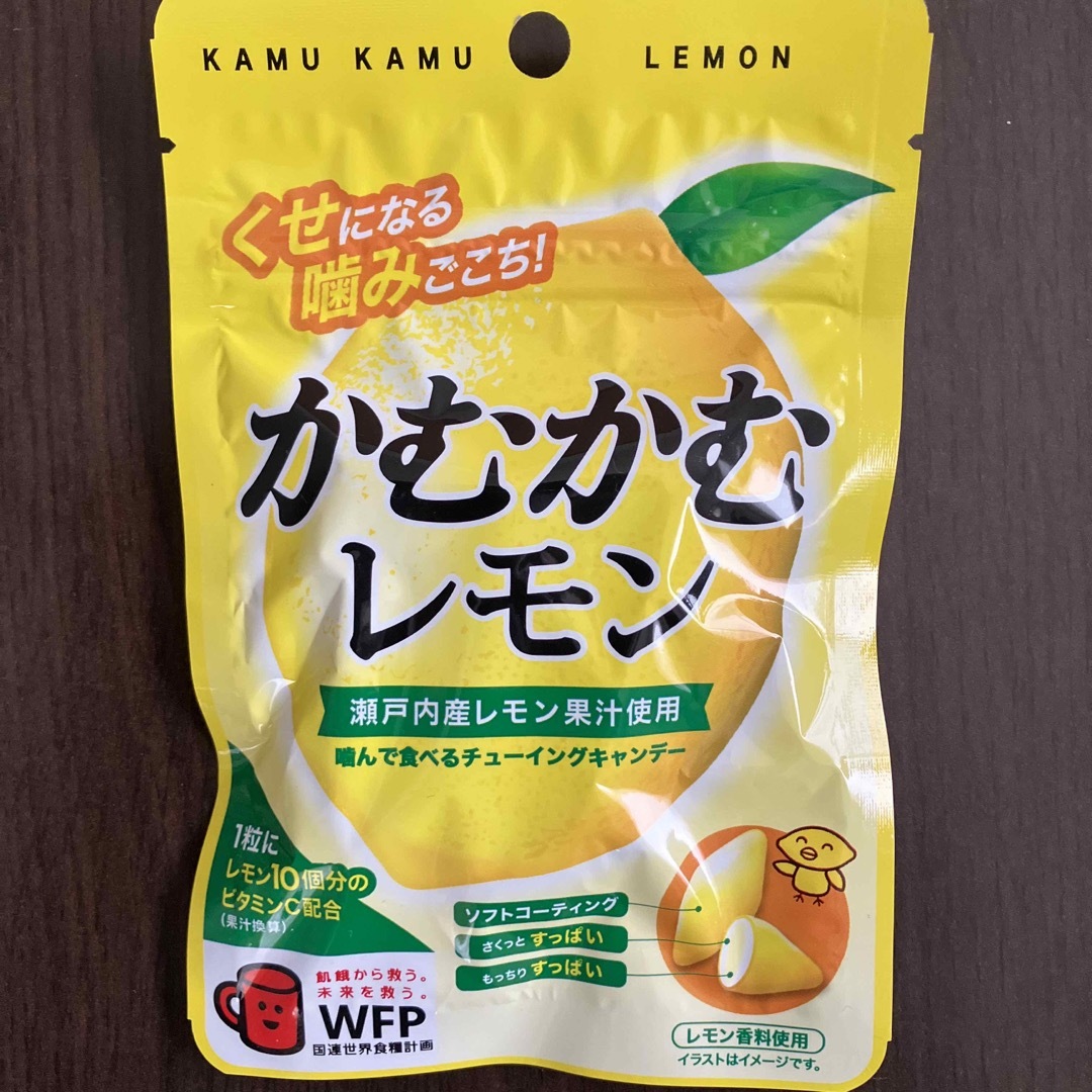 不二家(フジヤ)の不二家ミルキーなど　かむかむレモン　4Dミッキーマウスグミ 食品/飲料/酒の食品(菓子/デザート)の商品写真