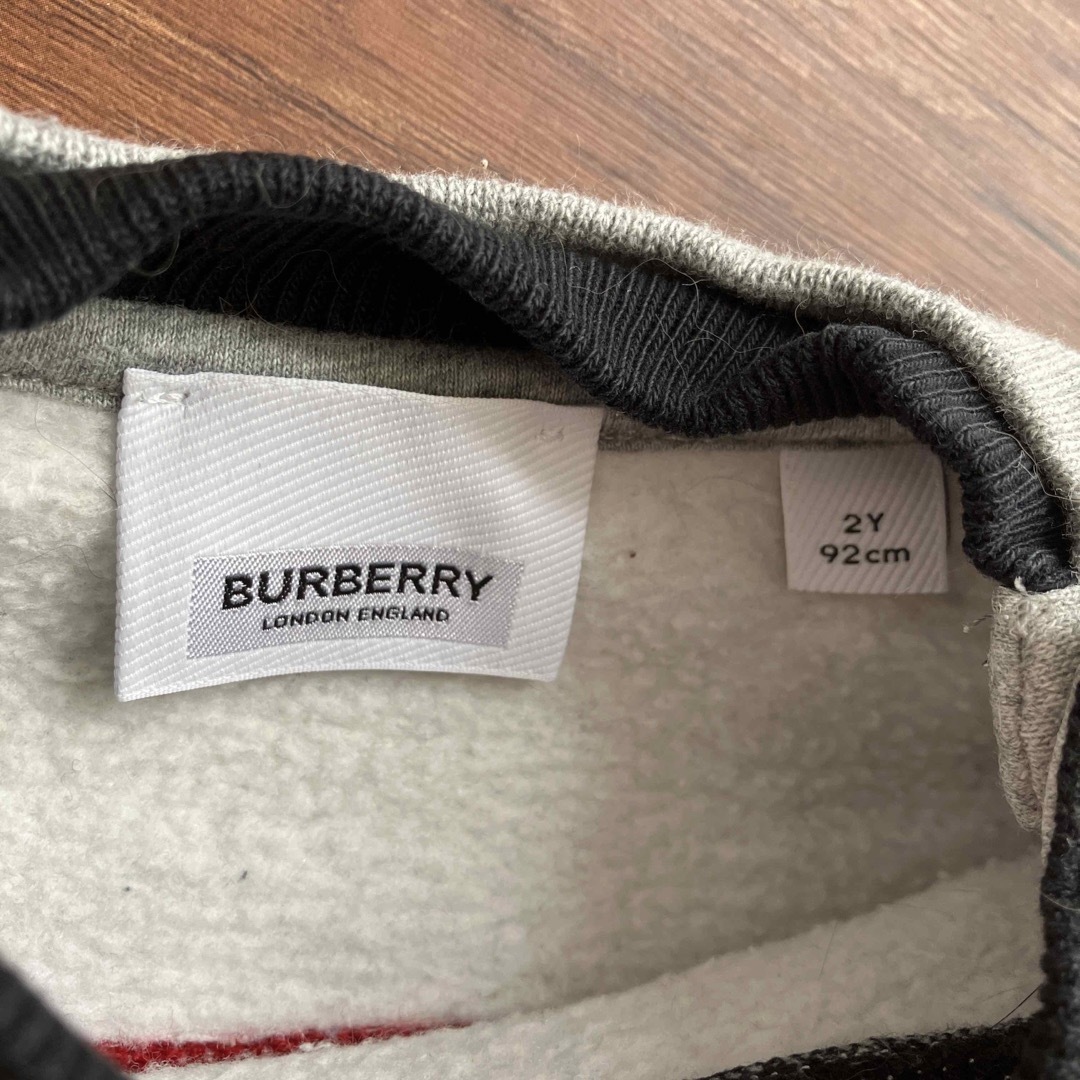 BURBERRY(バーバリー)のバーバリー　ロゴ　トレーナー　スウェット キッズ/ベビー/マタニティのキッズ服男の子用(90cm~)(Tシャツ/カットソー)の商品写真