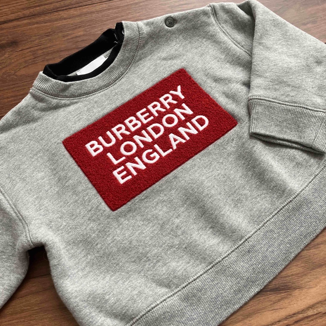 BURBERRY(バーバリー)のバーバリー　ロゴ　トレーナー　スウェット キッズ/ベビー/マタニティのキッズ服男の子用(90cm~)(Tシャツ/カットソー)の商品写真