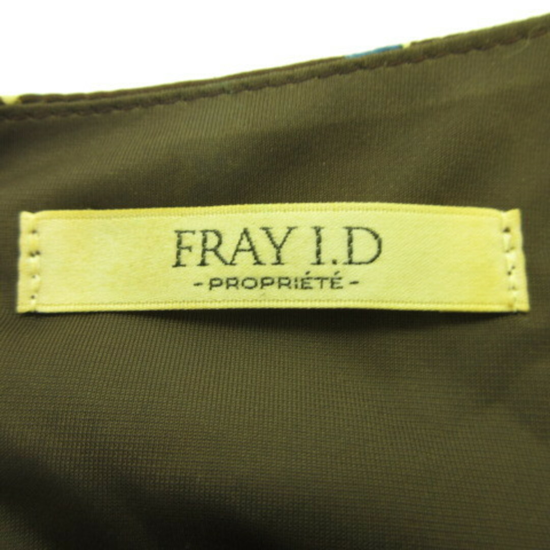 FRAY I.D(フレイアイディー)のフレイアイディー FRAY I.D カットソー ノースリーブ 花柄 付け襟  レディースのトップス(カットソー(半袖/袖なし))の商品写真