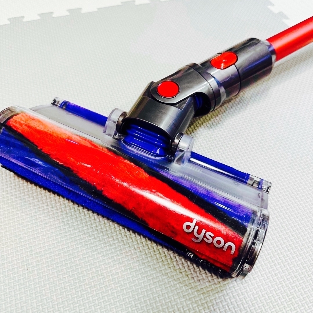 Dyson - Dyson ダイソン V8 Slim Fluffy SV10掃除機の通販 by コッシー