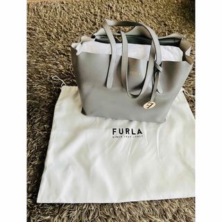 美品 フルラ FURLA TESSA レザー トートバッグ ライトグレー 98501 Y01437