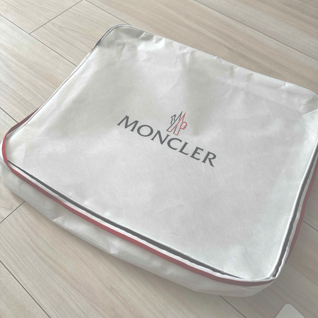 MONCLER(モンクレール)の⭐︎お値下げ⭐︎MONCLER WETEジャケット　正規品 レディースのジャケット/アウター(ナイロンジャケット)の商品写真