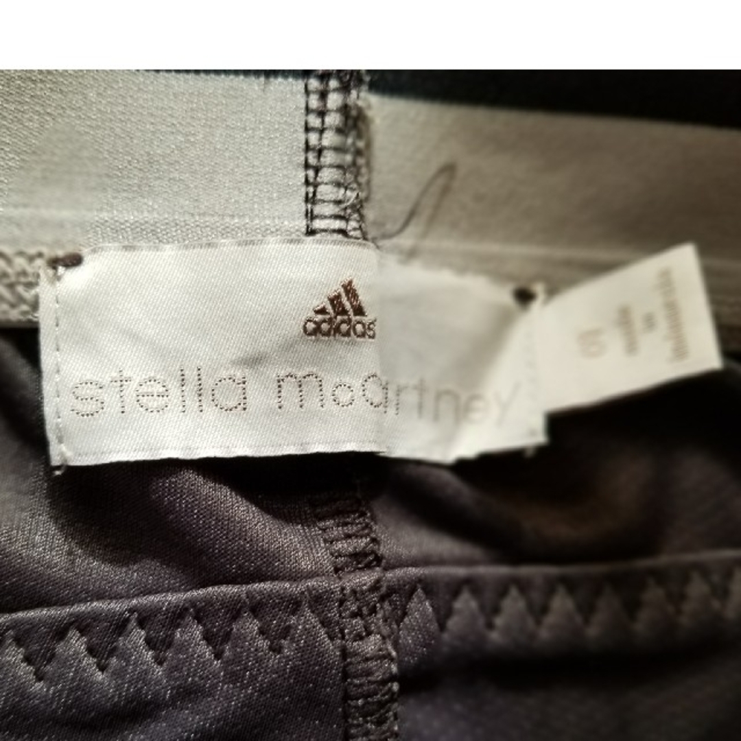 adidas by Stella McCartney(アディダスバイステラマッカートニー)のadidasバイステラマッカートニ　レディース　ショートパンツ スポーツ/アウトドアのランニング(ウェア)の商品写真