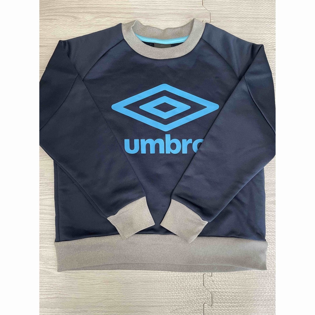 UMBRO(アンブロ)のUMBRO トレーナー(130) キッズ/ベビー/マタニティのキッズ服男の子用(90cm~)(Tシャツ/カットソー)の商品写真