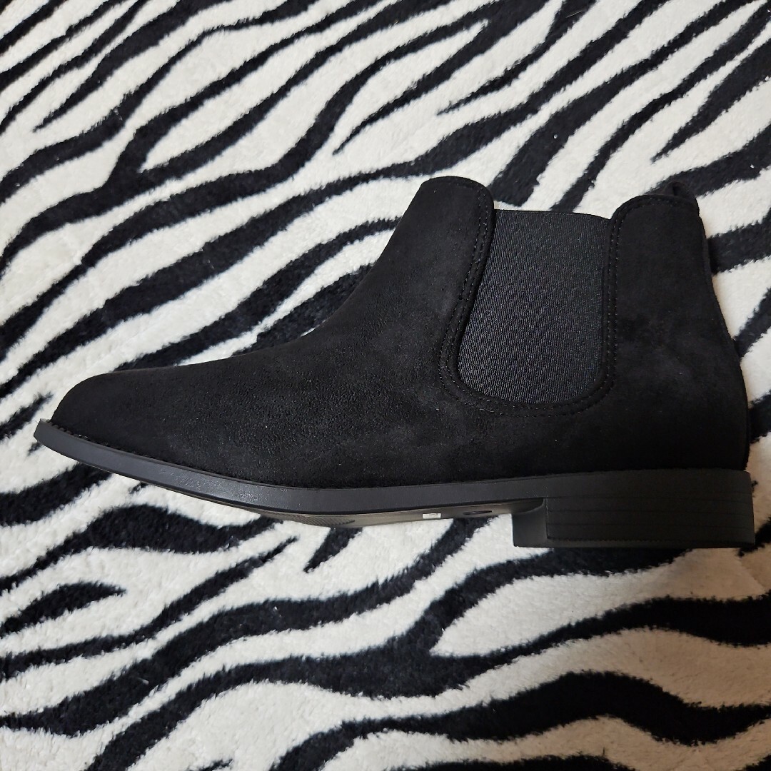 新品未使用 スエード ショートブーツ 黒 M レディースの靴/シューズ(ブーツ)の商品写真