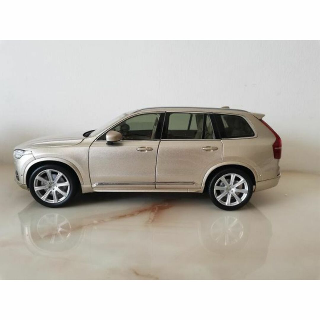 人気ブランドの新作 VOLVO レア ボルボミニカー 初期型 ミニカー 人気ブランドの新作 VOLVO レア ボルボミニカー 初期型 ミニカー