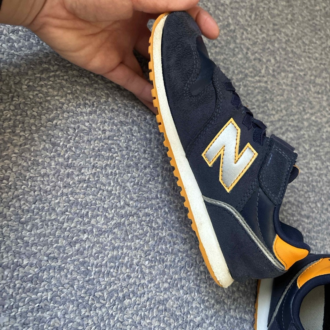 New Balance(ニューバランス)のnew balance キッズ　スニーカー 21 キッズ/ベビー/マタニティのキッズ靴/シューズ(15cm~)(スニーカー)の商品写真