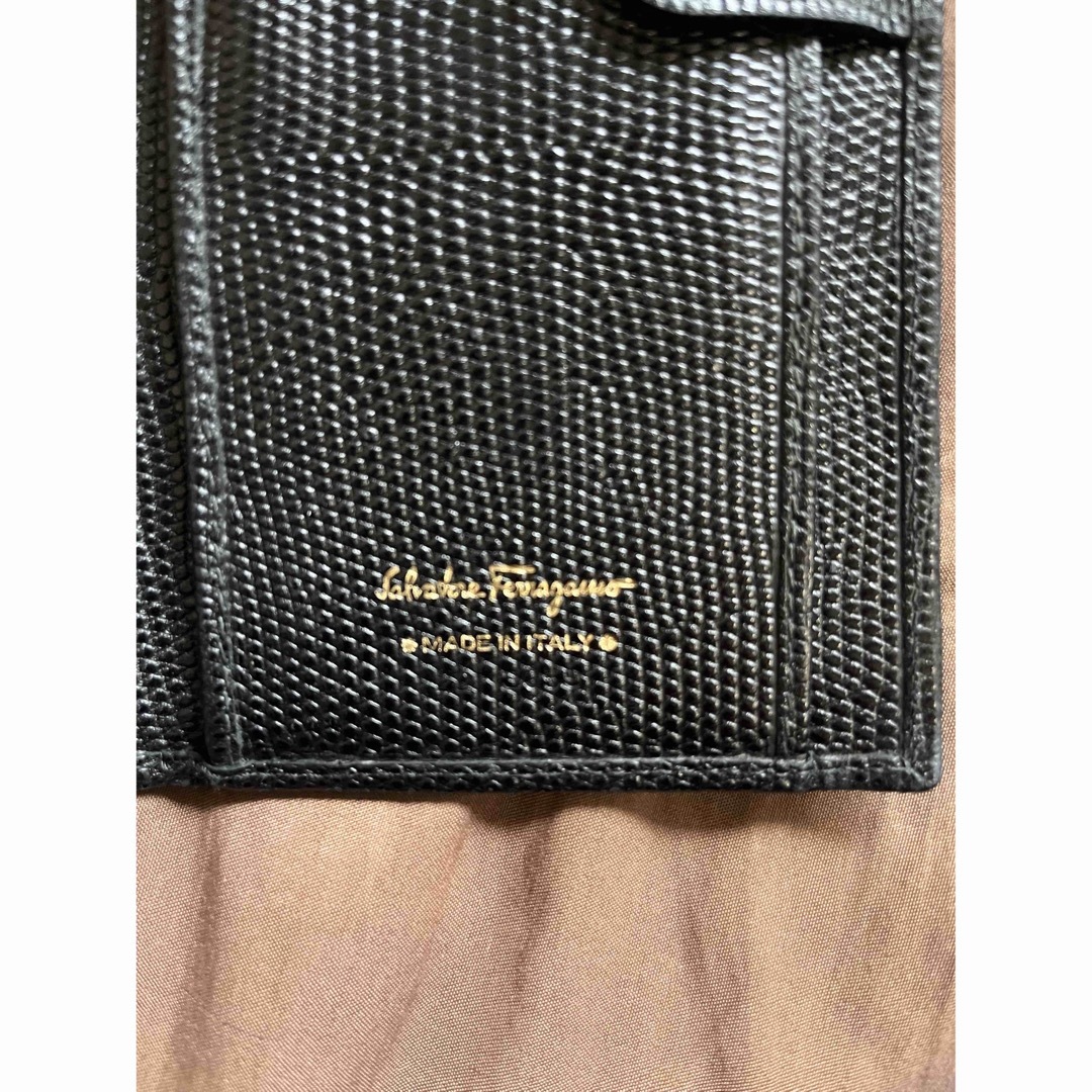 Salvatore Ferragamo(サルヴァトーレフェラガモ)のSalvatoreFerragamo 長財布 ヴァラ レザー 黒 財布 リボン レディースのファッション小物(財布)の商品写真