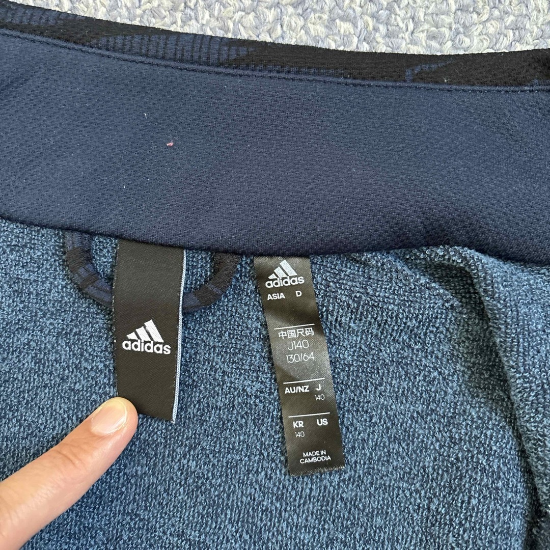 adidas(アディダス)のadidas キッズ　上着　140 キッズ/ベビー/マタニティのキッズ服男の子用(90cm~)(ジャケット/上着)の商品写真