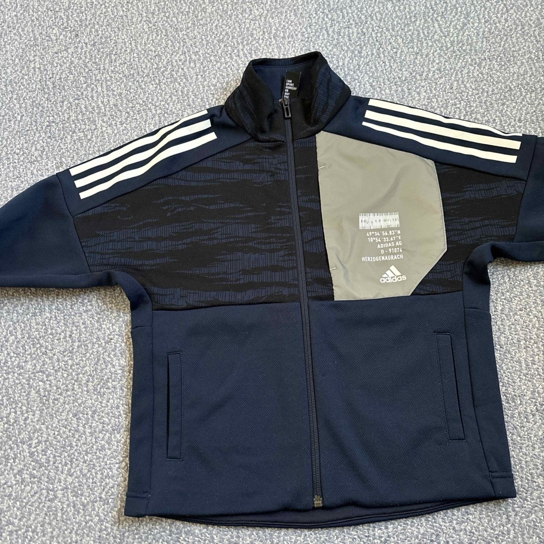 adidas(アディダス)のadidas キッズ　上着　140 キッズ/ベビー/マタニティのキッズ服男の子用(90cm~)(ジャケット/上着)の商品写真