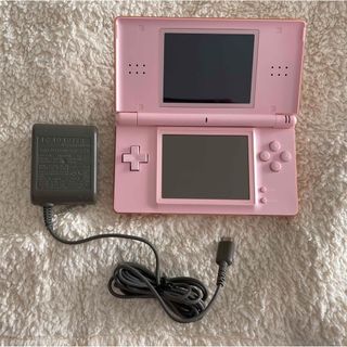 ニンテンドーDS(ニンテンドーDS)のNintendo任天堂DS light本体ピンク、正規　充電器(携帯用ゲーム機本体)