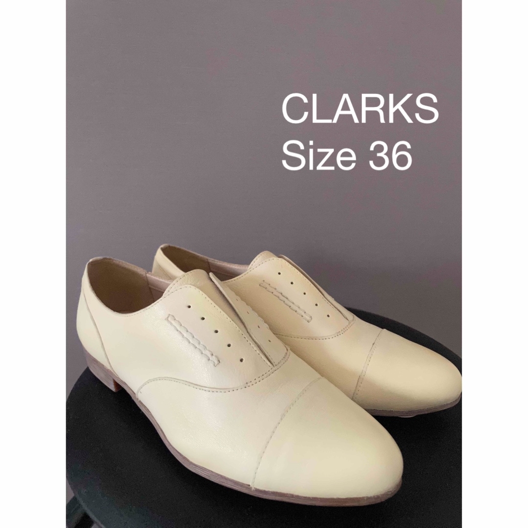 Clarks(クラークス)のCLARKS     マニッシュシューズ　 レースレスシューズ　Size 36 レディースの靴/シューズ(ローファー/革靴)の商品写真