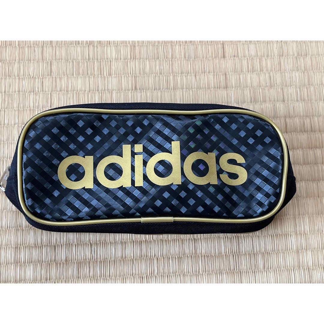 adidas(アディダス)のペンケース&シャーペンセット インテリア/住まい/日用品の文房具(ペンケース/筆箱)の商品写真