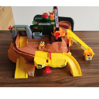 タカラトミー(Takara Tomy)のタカラトミー トミカワールド 岩がゴロゴロ!ビッグ工事現場(ミニカー)