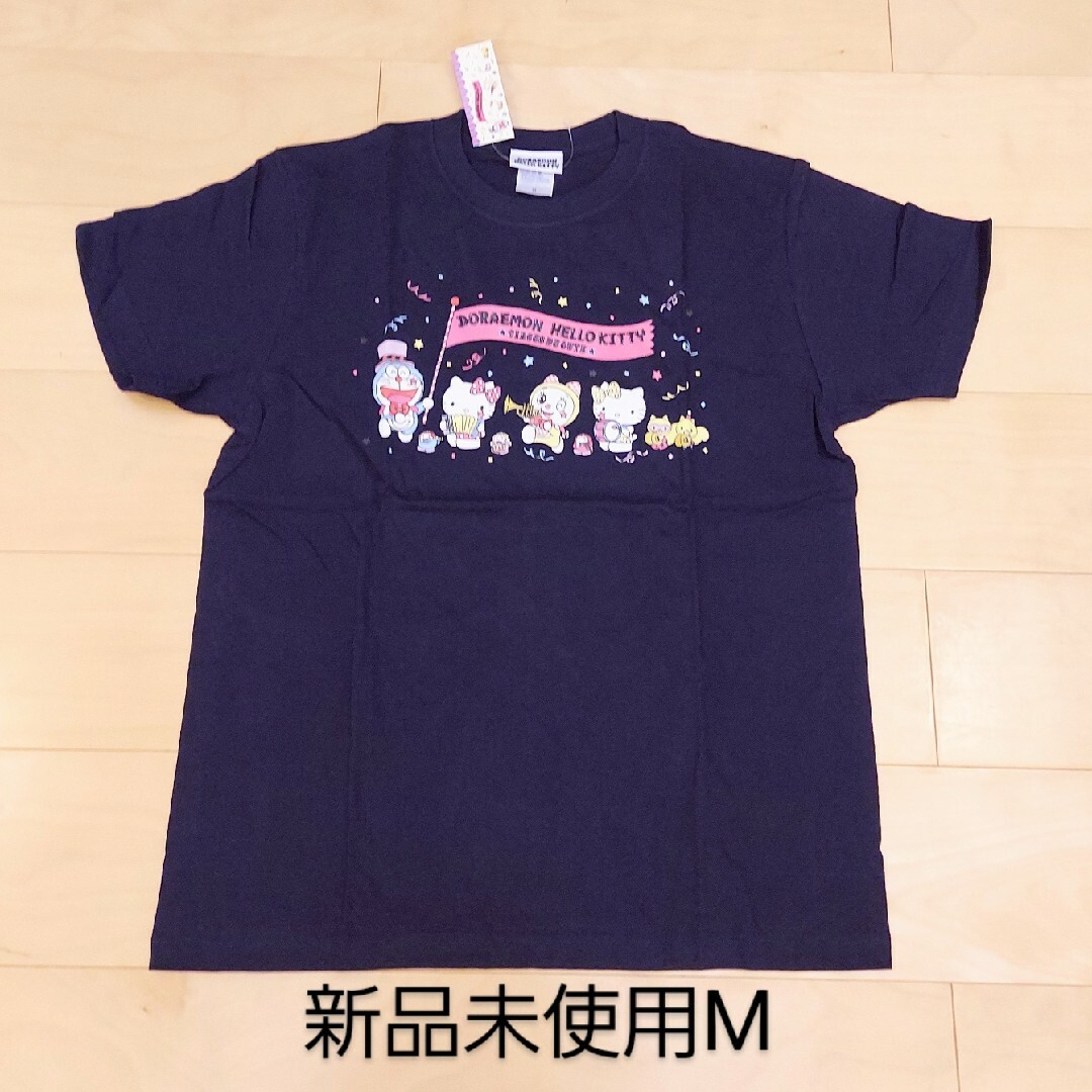 サンリオ(サンリオ)のドラえもん ハローキティコラボTシャツM 新品未使用 レディースのトップス(Tシャツ(半袖/袖なし))の商品写真