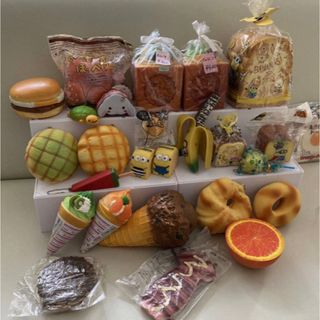 ミニオン(ミニオン)のスクイーズまとめて　お祭り　ハンバーガー　パン　食品サンプル　スクイーズ  大量(その他)