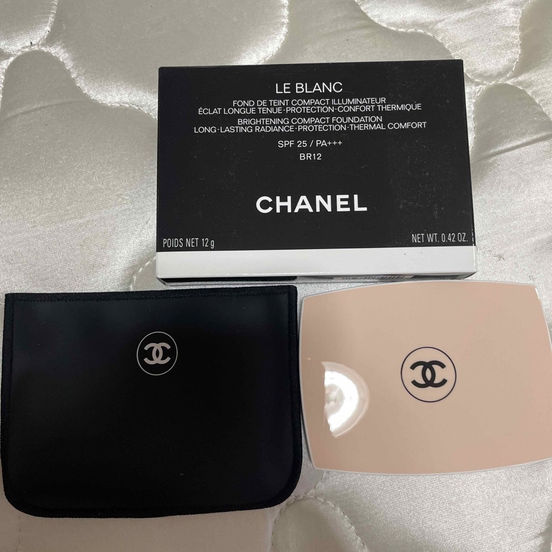 CHANEL(シャネル)のルブラン ブライトニング コンパクト BR12 コスメ/美容のベースメイク/化粧品(ファンデーション)の商品写真