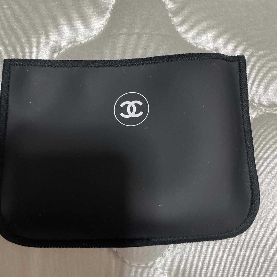 CHANEL(シャネル)のルブラン ブライトニング コンパクト BR12 コスメ/美容のベースメイク/化粧品(ファンデーション)の商品写真