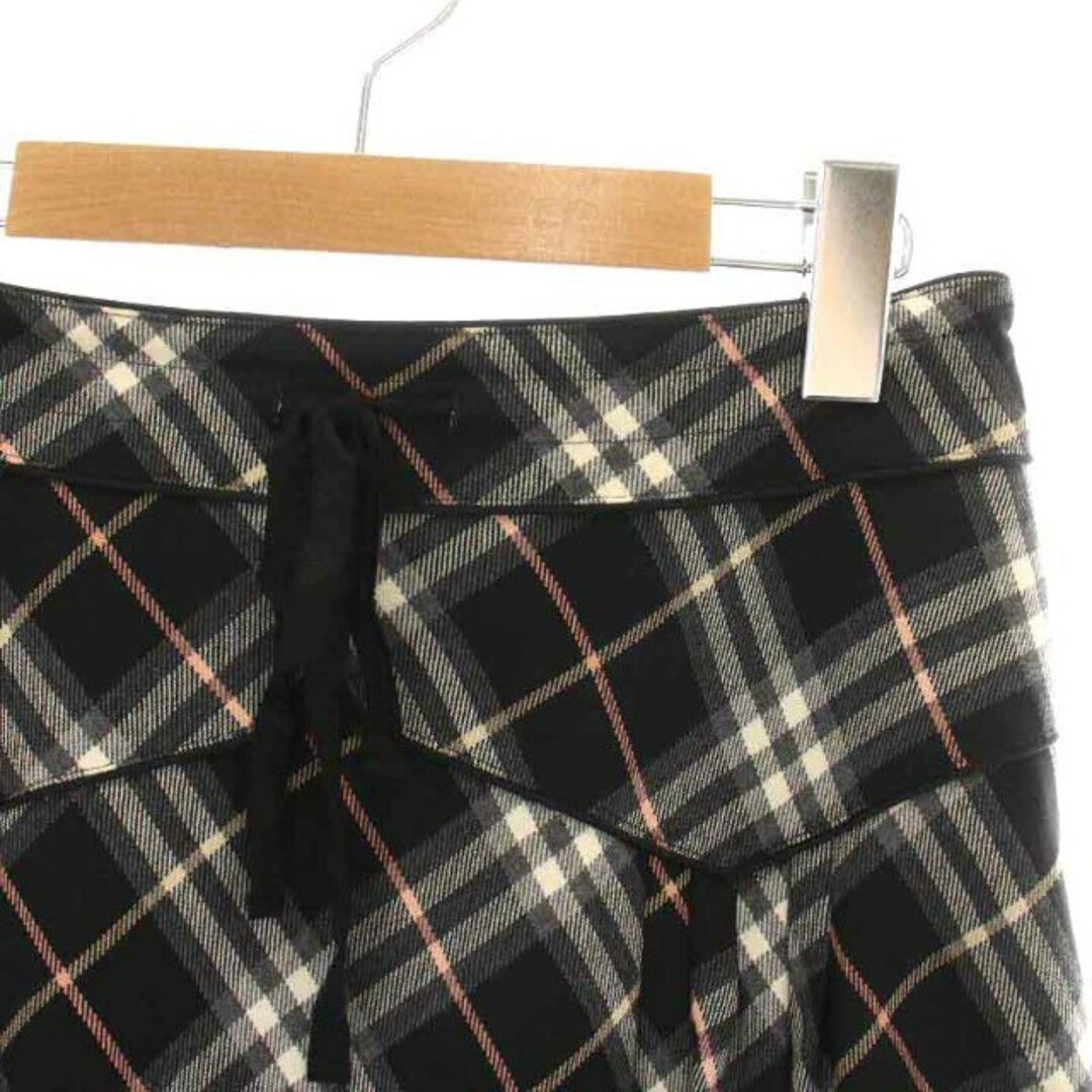 BURBERRY BLUE LABEL(バーバリーブルーレーベル)のバーバリーブルーレーベル フレアスカート ひざ丈 36 S 黒 白 ピンク レディースのスカート(ひざ丈スカート)の商品写真
