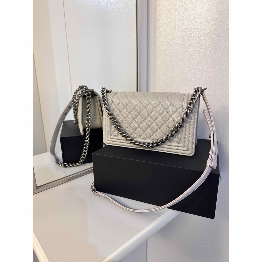 CHANEL(シャネル)のシャネル　ボーイバッグ レディースのバッグ(ショルダーバッグ)の商品写真