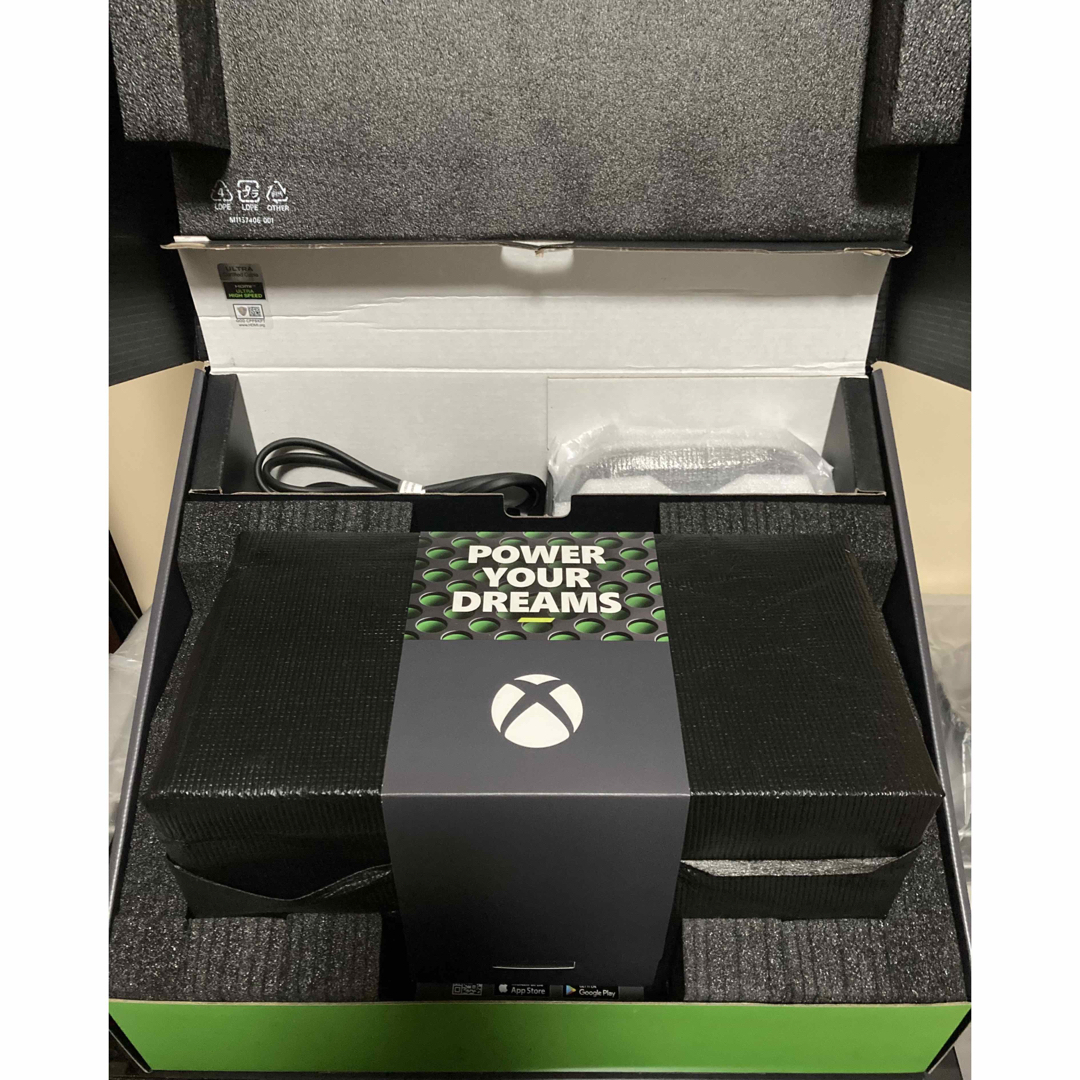 Microsoft(マイクロソフト)の中古美品 Xbox Series X エンタメ/ホビーのゲームソフト/ゲーム機本体(家庭用ゲーム機本体)の商品写真