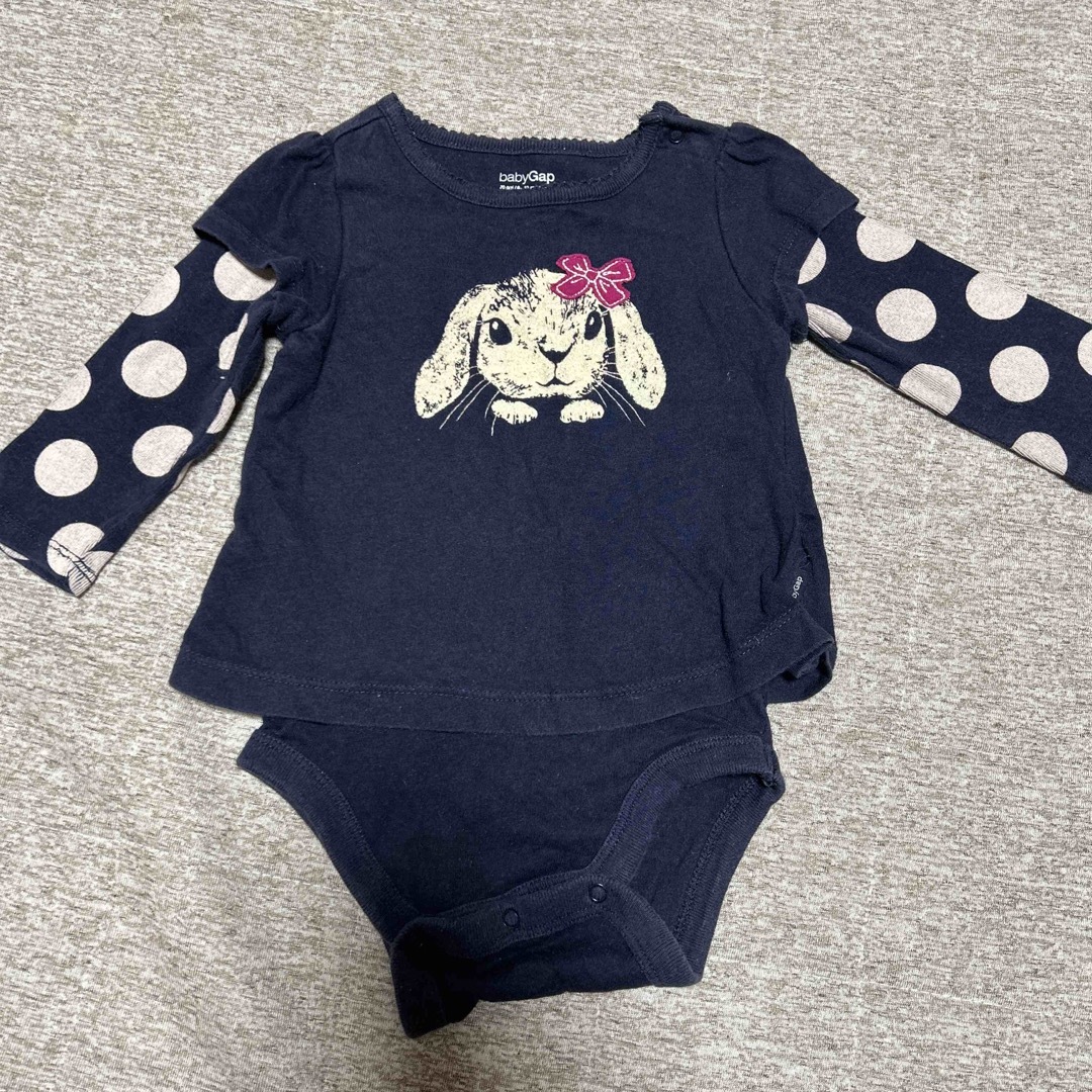 babyGAP(ベビーギャップ)のbaby GAP 70サイズ　6-12months 3着まとめ売り キッズ/ベビー/マタニティのベビー服(~85cm)(ロンパース)の商品写真