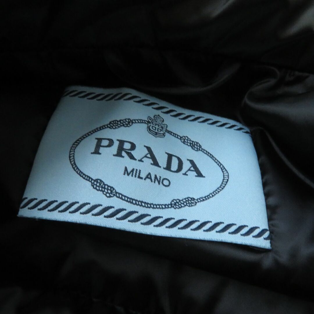 極美品★正規品 PRADA プラダ トライアングルロゴプレート付き ZIP UP ダウンジャケット レディース グレー 42 ハンガー・ショッパー付き