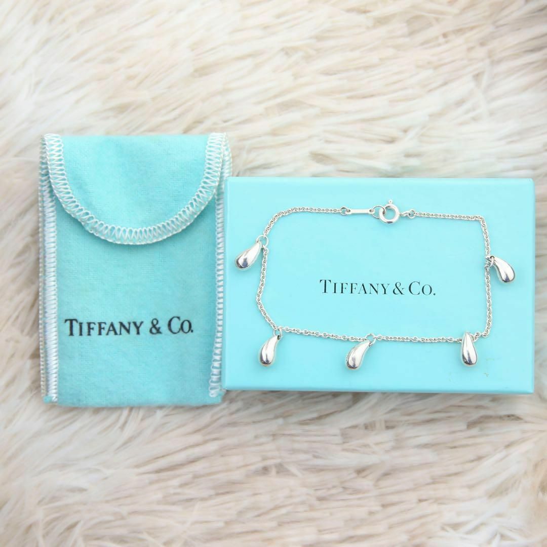 Tiffany & Co.(ティファニー)のティファニー ティアドロップブレス ブレスレット・バングル レディースのアクセサリー(ブレスレット/バングル)の商品写真